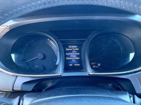 Used 2018 Toyota Avalon Limited w/ All Weather Liner Package FWD image 19