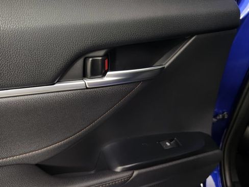 Used 2018 Toyota Camry XLE FWD image 16