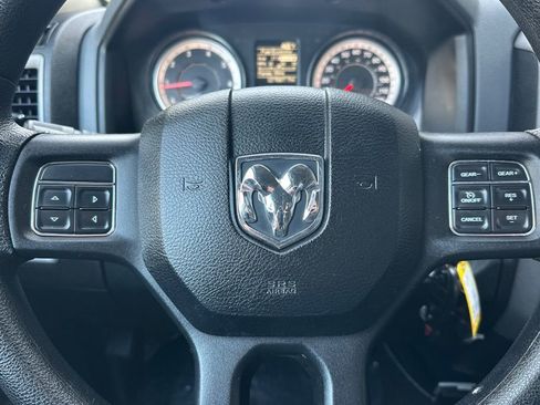 Used 2017 RAM 1500 Express image 21