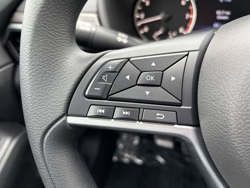 Used 2025 Nissan Altima 2.5 SV w/ SV Special Edition Package image 15