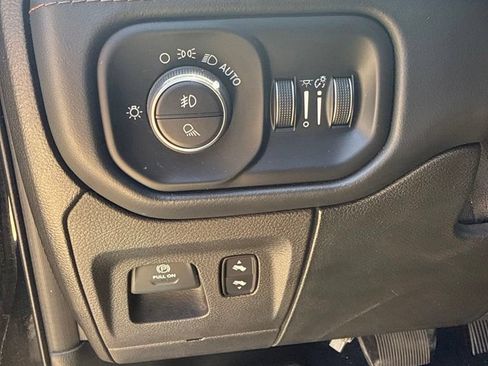 Used 2019 RAM 1500 Limited AWD/4WD image 22