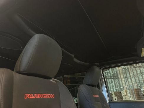 Used 2018 Jeep Wrangler Unlimited Rubicon AWD/4WD image 17