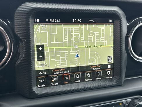 Used 2023 Jeep Wrangler Altitude image 30