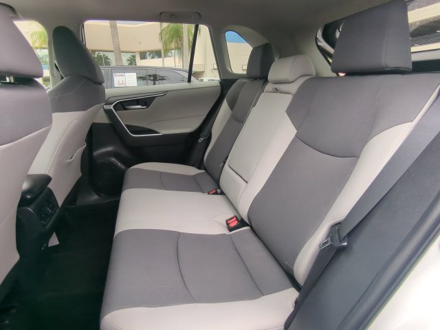 Used 2025 Toyota RAV4 XLE w/ Convenience Package FWD image 16