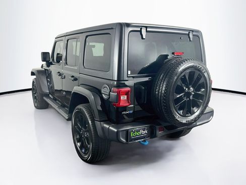 Used 2023 Jeep Wrangler Unlimited Sahara w/ Cold Weather Group AWD/4WD image 5