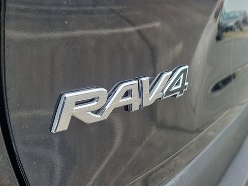 Used 2024 Toyota RAV4 LE AWD/4WD image 7