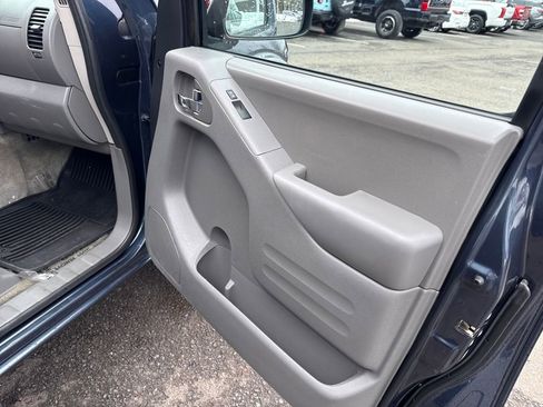 Used 2017 Nissan Frontier SV w/ SV Value Truck Package image 27