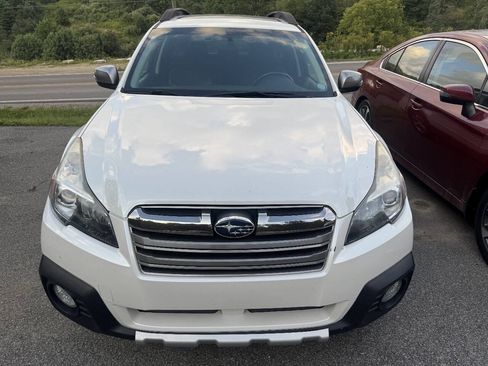 Used 2014 Subaru Outback 3.6R Limited AWD/4WD image 3