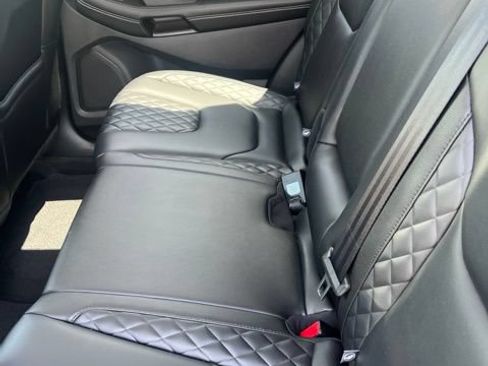 Used 2023 Ford Edge Titanium AWD/4WD image 14