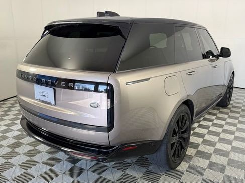 Used 2023 Land Rover Range Rover SE image 7