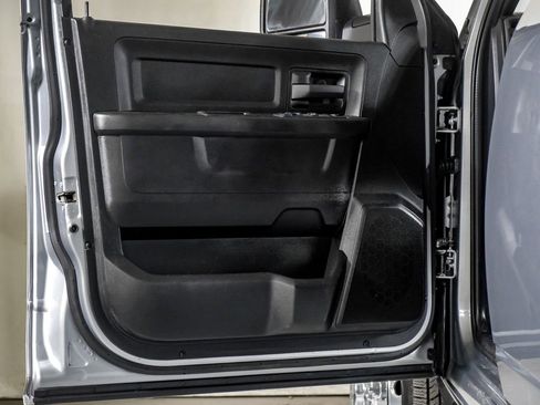 Used 2024 RAM 3500 Tradesman w/ Chrome Appearance Group image 31