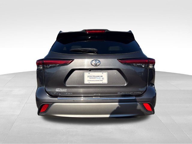 Used 2022 Toyota Highlander Platinum AWD/4WD image 4