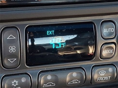 Used 1998 Chevrolet Corvette Coupe w/ Roof Pkg image 17