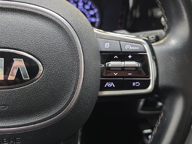 Used 2021 Kia Sorento S w/ Panoramic Sunroof Package AWD/4WD image 17