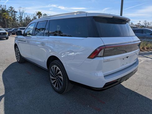 Certified 2025 Lincoln Navigator L Black Label image 6