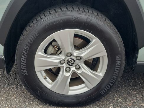 Used 2019 Toyota RAV4 XLE AWD/4WD image 24