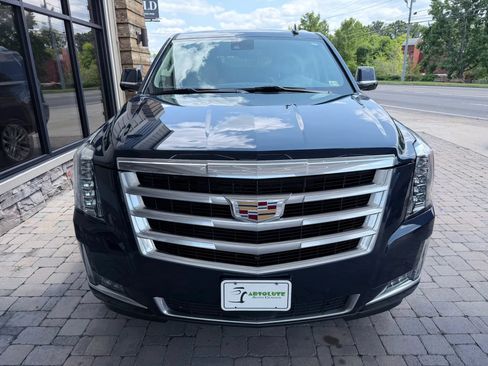 Used 2020 Cadillac Escalade ESV Premium Luxury AWD/4WD image 58