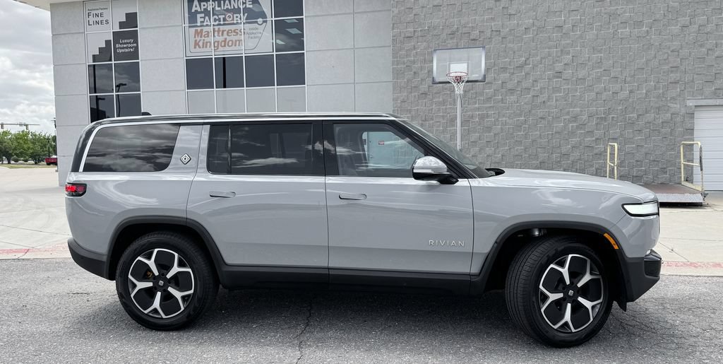 Used 2024 Rivian R1S Adventure Quad AWD/4WD image 5