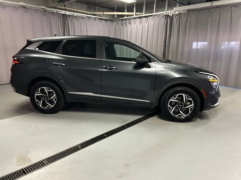 Used 2024 Kia Sportage LX AWD/4WD image 8