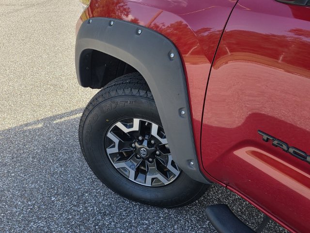 Used 2021 Toyota Tacoma TRD Off-Road w/ Technology Package RWD image 32