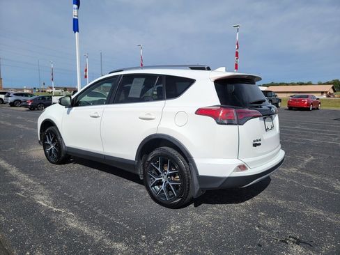 Used 2018 Toyota RAV4 SE w/ Power Extra Value Package image 20