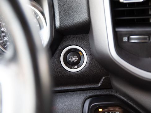 Used 2020 RAM 1500 Big Horn AWD/4WD image 14