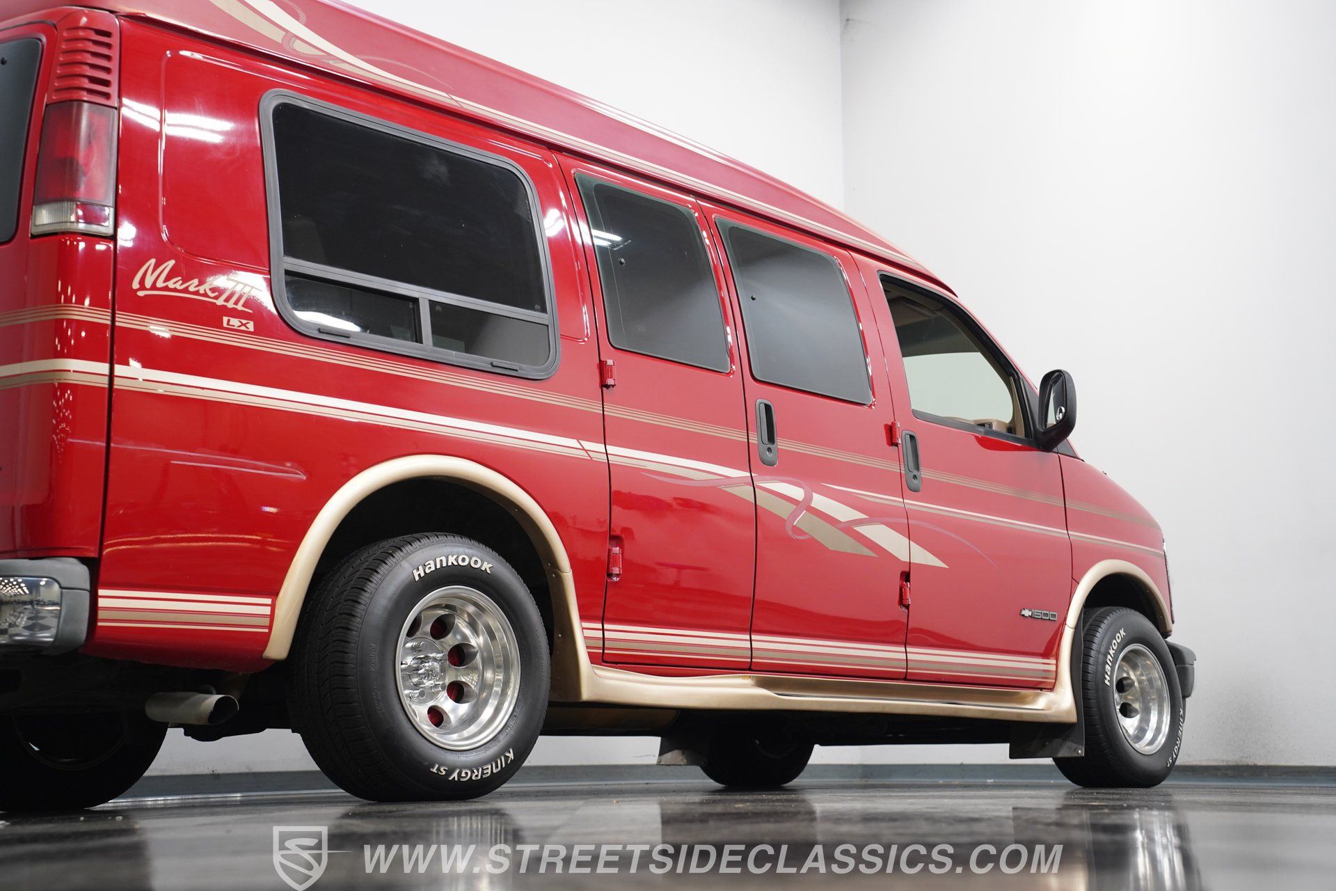 Used 1996 Chevrolet Express 1500 RWD image 27