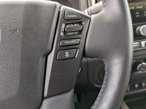 Certified 2025 Nissan Frontier SV w/ SV Convenience Package RWD image 17
