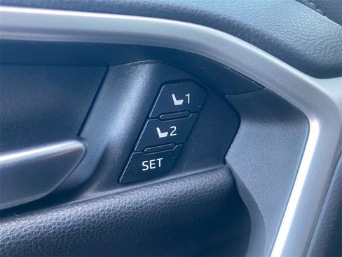 Used 2024 Toyota RAV4 Limited image 18