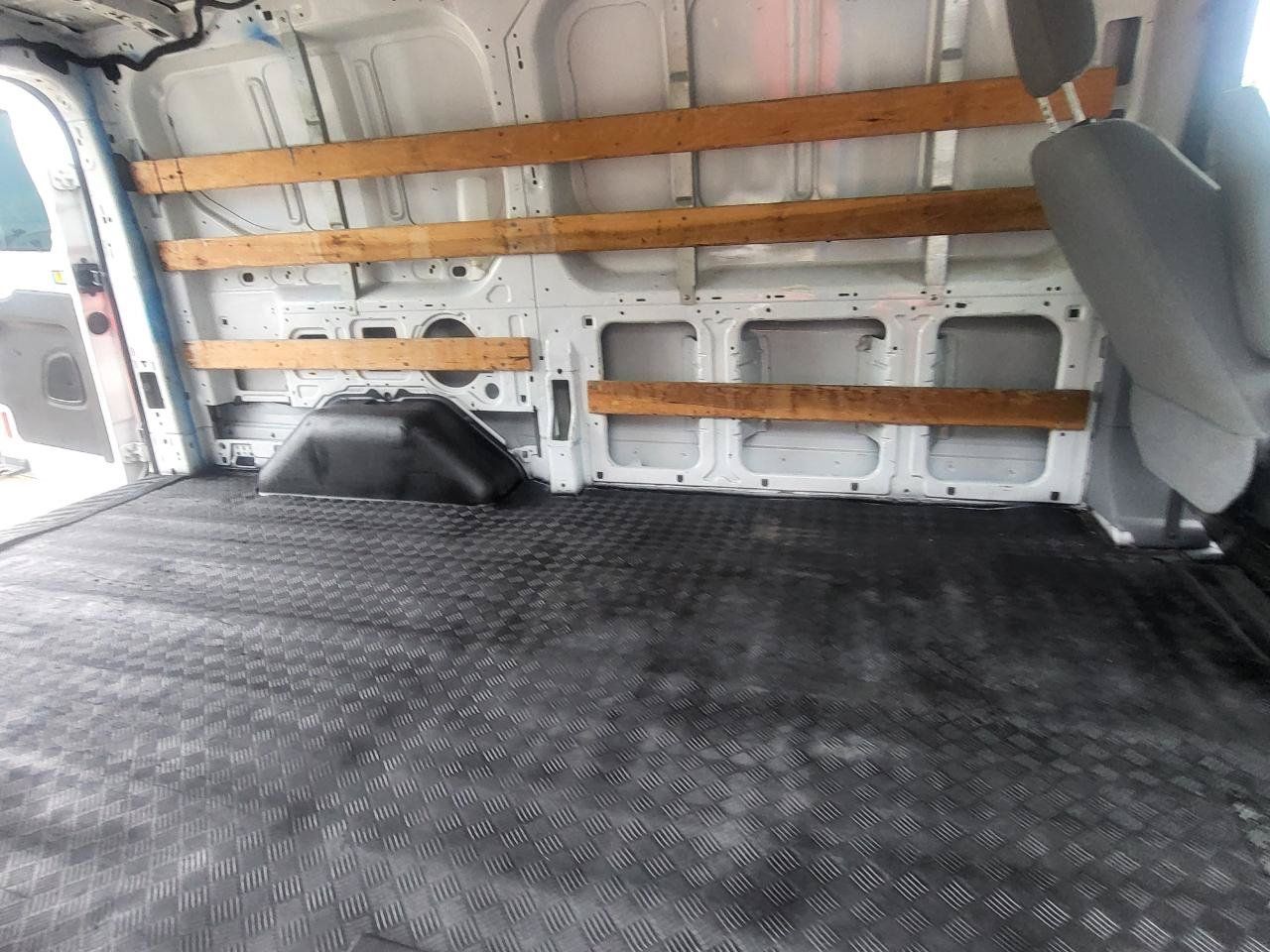 Used 2016 Ford Transit 250 130 Low Roof w/ Exterior Upgrade Package RWD image 71