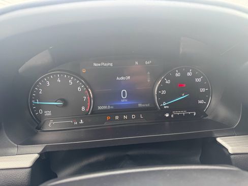 Used 2022 Ford Explorer XLT w/ Equipment Group 202A image 21