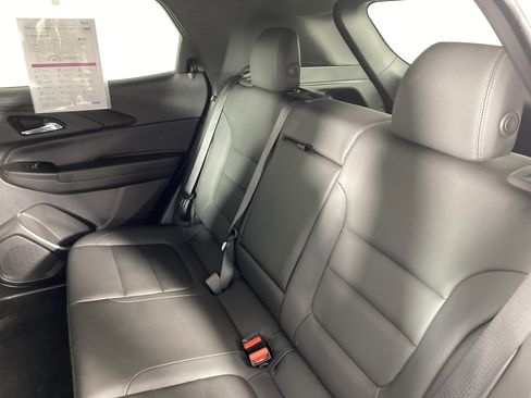 Used 2024 Chevrolet TrailBlazer ACTIV image 31
