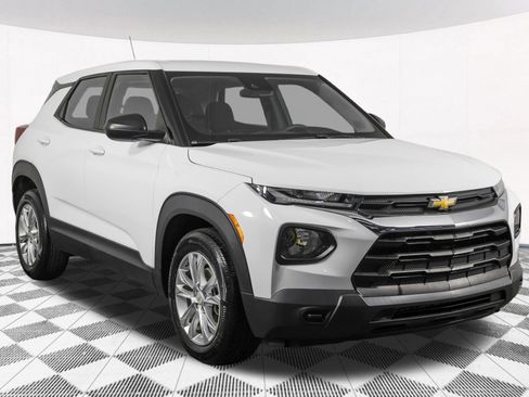 Used 2022 Chevrolet TrailBlazer LS FWD image 11