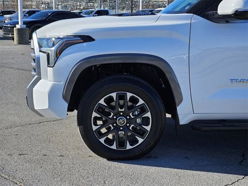 Used 2024 Toyota Tundra Limited image 8