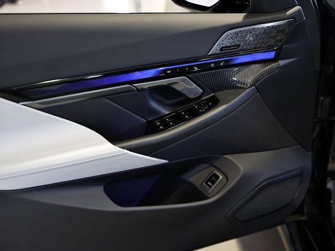 New 2026 BMW M5 Base w/ Executive Package image 13