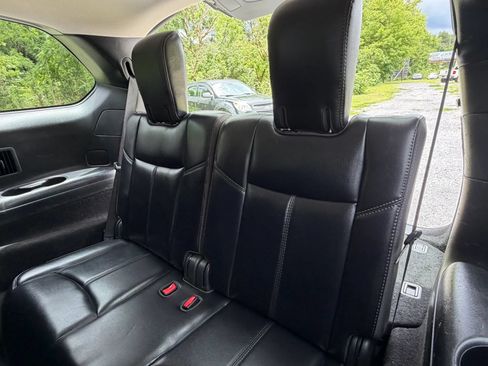 Used 2020 Nissan Pathfinder SL AWD/4WD image 24