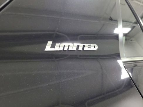 Certified 2021 Toyota 4Runner Limited AWD/4WD image 8