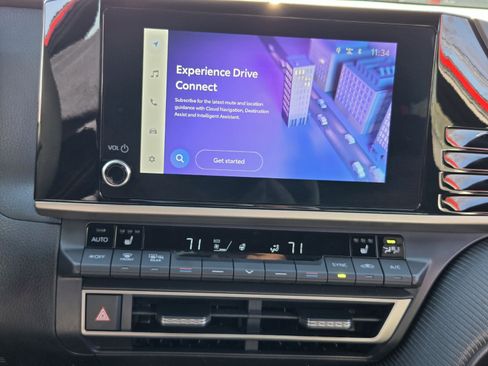 Certified 2025 Toyota Camry SE w/ Convenience Package image 18