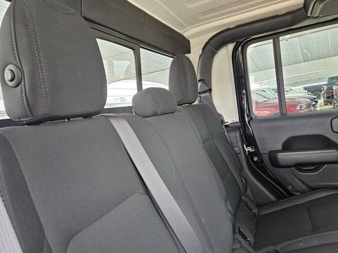 Used 2021 Jeep Gladiator Overland image 22