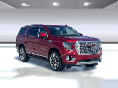 Used 2021 GMC Yukon Denali w/ Denali Premium Package image 7