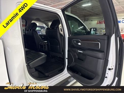 Used 2022 RAM 1500 Laramie AWD/4WD image 35