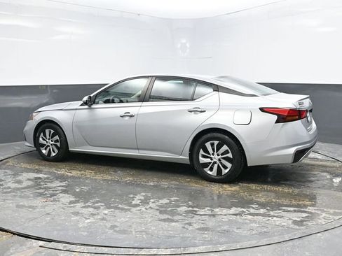 Used 2021 Nissan Altima 2.5 S image 4