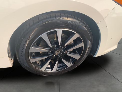 Used 2018 Nissan Altima 2.5 SL FWD image 21