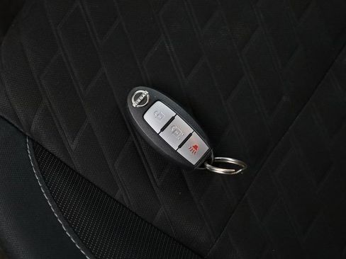 Used 2022 Nissan Kicks S image 27