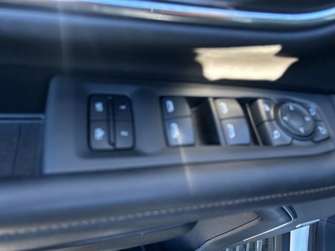 Used 2022 GMC Yukon AT4 w/ Max Trailering Package image 15