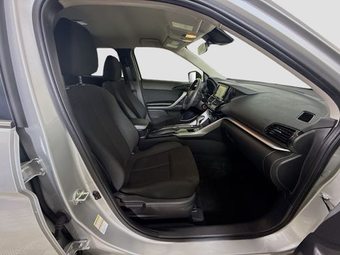Used 2025 Mitsubishi Eclipse Cross ES image 28