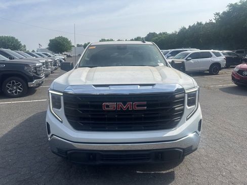 Used 2023 GMC Sierra 1500 Pro AWD/4WD image 2