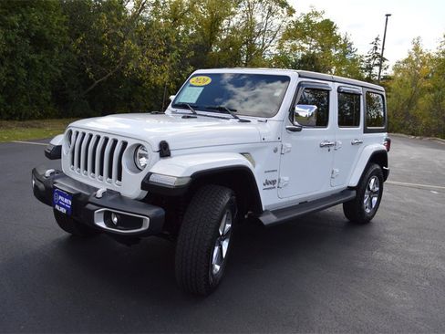 Used 2020 Jeep Wrangler Unlimited Sahara image 9