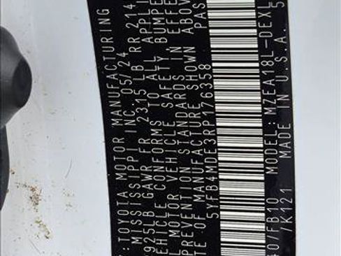 Used 2024 Toyota Corolla LE FWD image 16