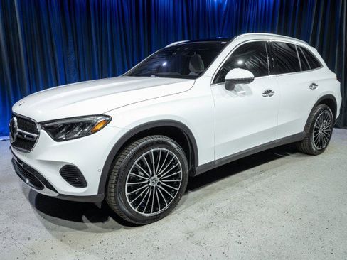 New 2026 Mercedes-Benz GLC 300 image 1